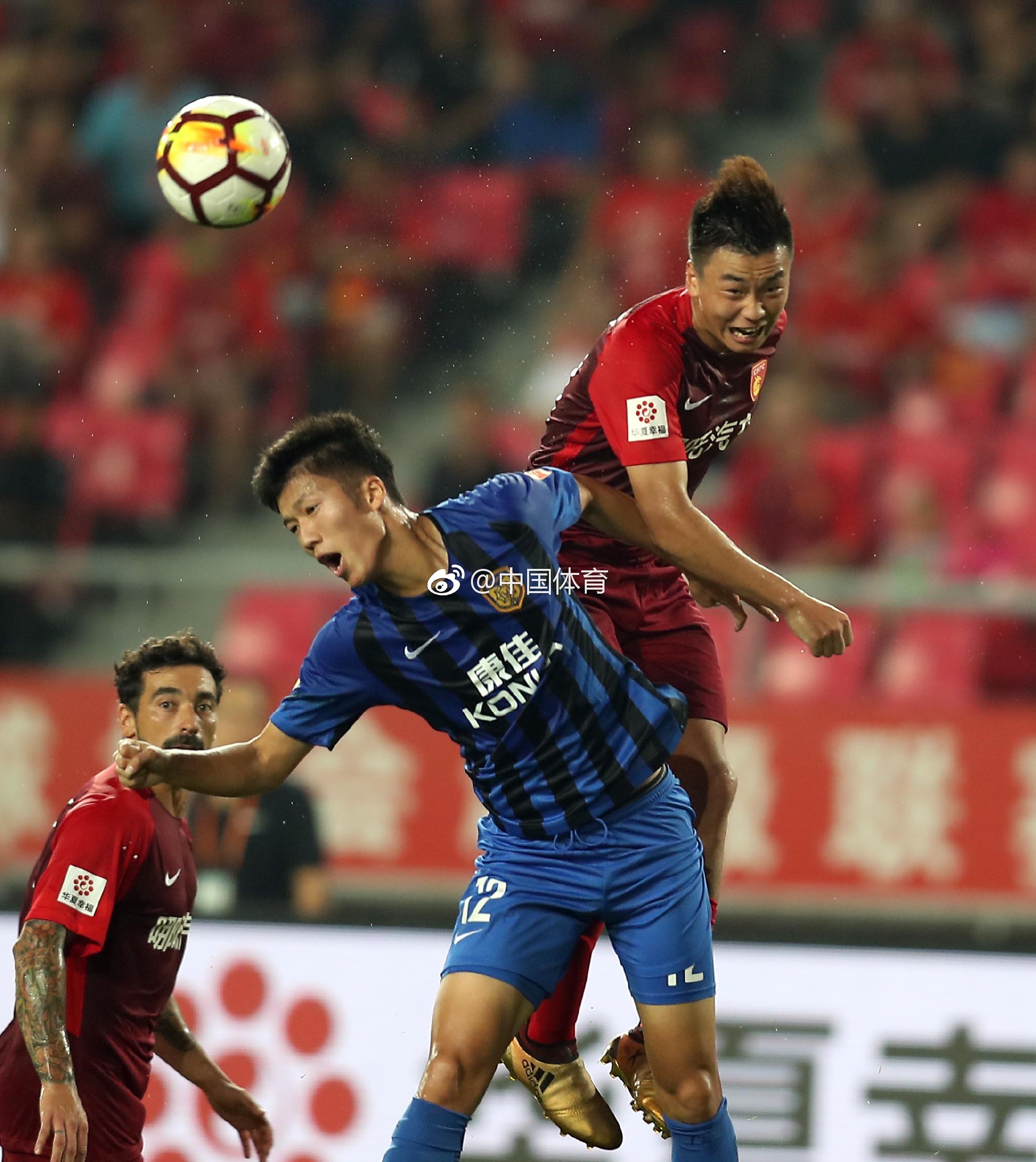 关于江苏苏宁客场不敌河北华夏幸福，争冠前景受挫的信息